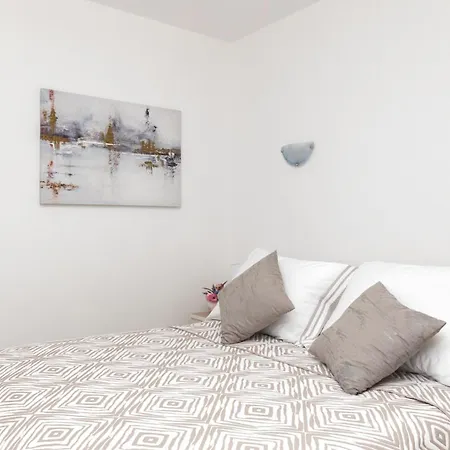 Andelina Apartment *