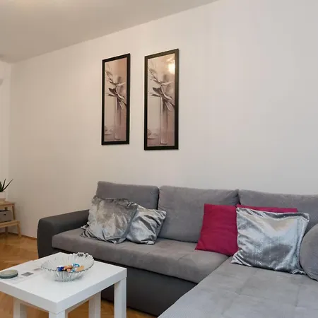 Andelina Apartment