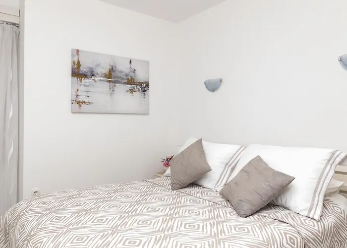 Andelina Apartment *